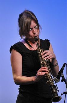 Tineke Postma: straffe dame bij JazzCase - Neerpelt