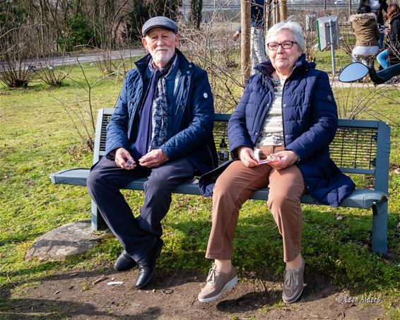 Toen scheen de zon op de benkskes - Pelt