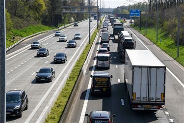 Tot 1 uur aanschuiven op E313 - Beringen