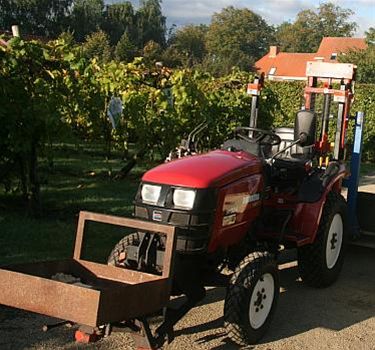 Tractor gestolen bij wijndomein - Hamont-Achel