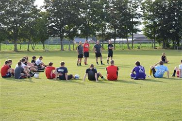 Trainingen bij SV Breugel hervat - Peer