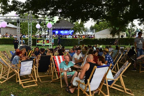 Trendy beats op de Sunset Party Paalse Plas - Beringen