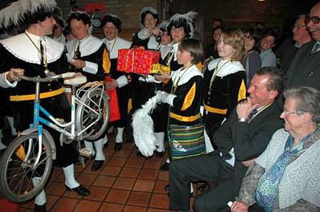 Trommelkorps en Gerard Storms gehuldigd - Neerpelt