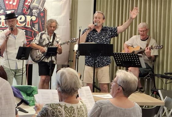 Tropische sfeer op meezingconcert Samana - Pelt