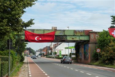 Turkse jongeren blazen betoging af - Beringen