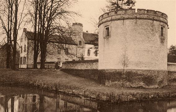 Twee monumenten in Oudsbergen - Meeuwen-Gruitrode