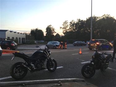Twee motorrijders zwaargewond in Paal - Beringen