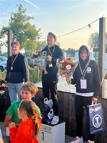 Tyas Vanduffel Belgisch kampioen showski jump - Lommel