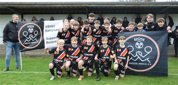 U15 van KBHSV pakken verdiend de titel - Peer & Pelt