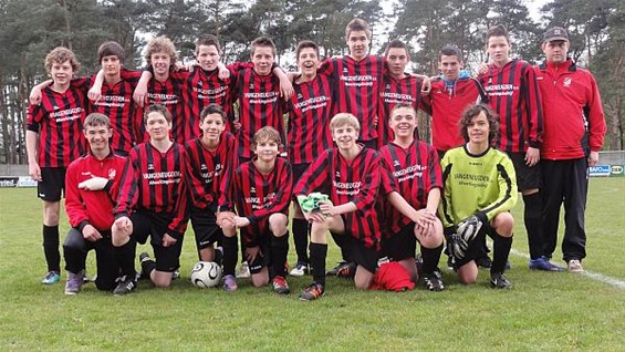 U15 van LHVV bijnà kampioen - Overpelt