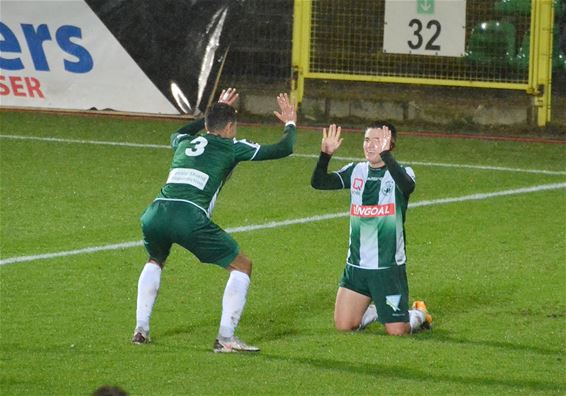 Ugalde bezorgt Lommel SK zege met drie goals - Lommel