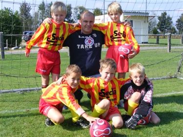 Uit de oude doos: debutantjes SV Breugel - Peer