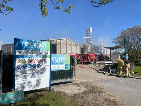 Bree - Uitslaande brand op Kanaal-Noord in Bree