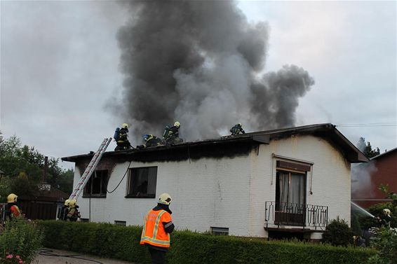 Uitslaande woningbrand - Hamont-Achel