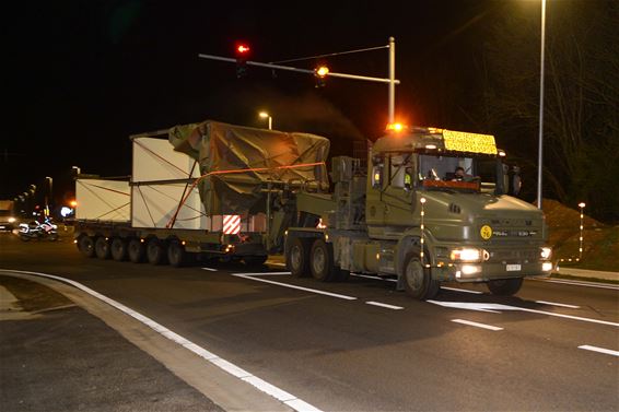 Uitzonderlijk transport door Paal - Beringen