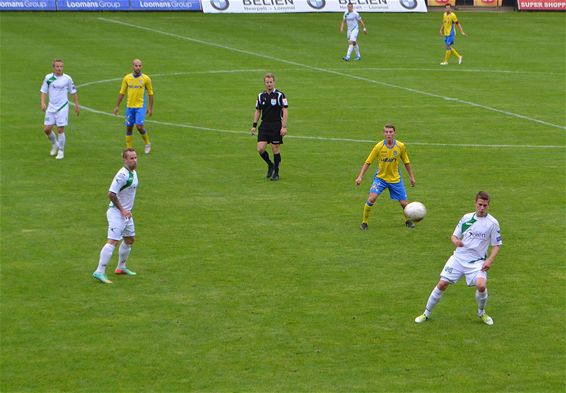 United met de hakken over de sloot - Lommel