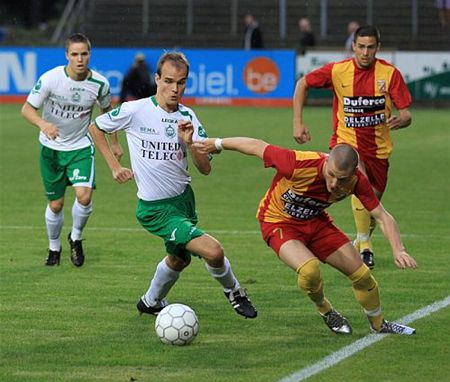 United wint eerste thuismatch - Lommel