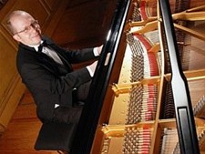 Vanavond in het Burgemeestershuis: Tutunov - Lommel