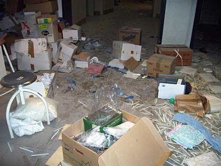 Vandalisme in kelder oude kliniek - Neerpelt