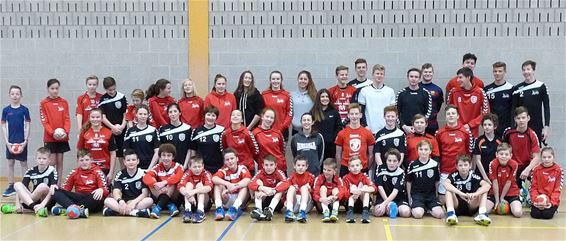 Veel deelnemers aan handbalstage - Neerpelt