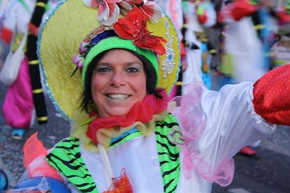 Veel kleur en plezier tijdens carnavalstoet - Tongeren