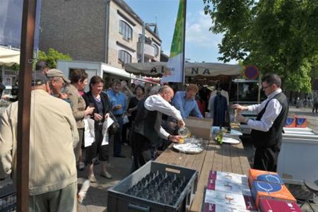 Veel succes voor nieuwe markt - Overpelt