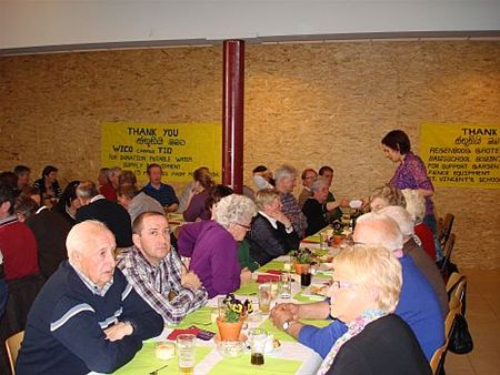 Veel volk op eetdag Toeristen zonder Vakantie - Neerpelt