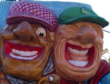 Veel volk voor carnavalsoptocht - Lommel