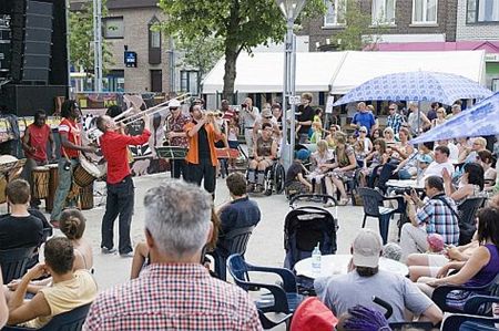 Veel volk voor een tropisch Mundopelt - Overpelt