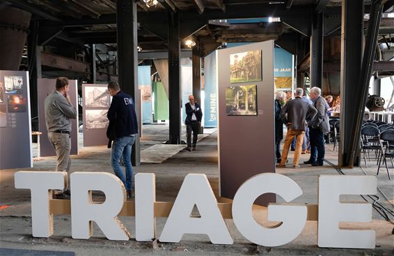 Veel volk voor expo 'Triage' in Kolenwasserij 4 - Beringen