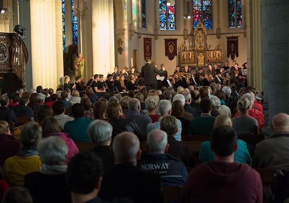 Veel volk voor Samhain-creatie - Neerpelt