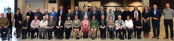 Veertien jubilerende koppels - Peer