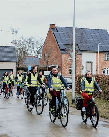 Veilig en zichtbaar op de fiets! - Peer