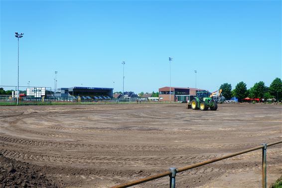 Veld in kunstgras op De Roosen - Neerpelt