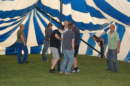 Vele handen maken het werk licht - Hamont-Achel