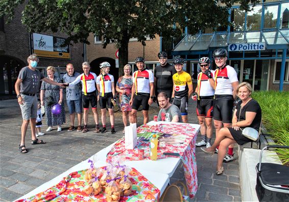 'Vélo-bezoek' in onze stad voor Levensloop - Lommel