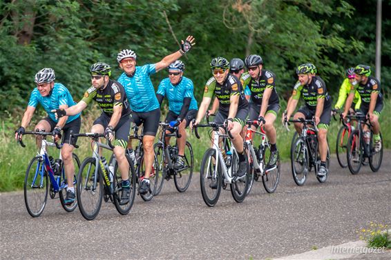 Verbroederen met de Ronde van Pelt... - Pelt