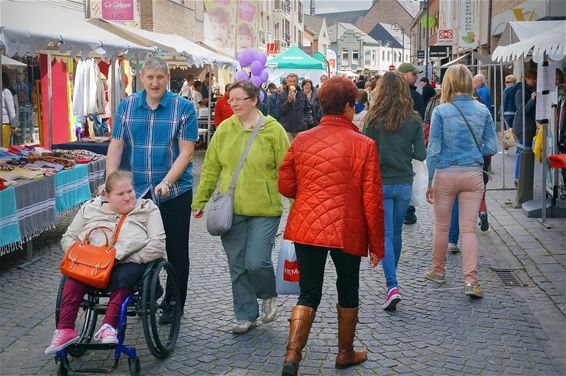 Verkeersvrij centrum voor Lentekoopjes - Lommel