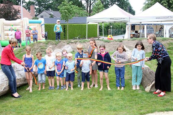 Vernieuwd pleintje in gebruik genomen - Overpelt