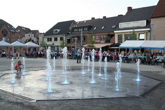 Vernieuwde Oude Markt werkt als magneet - Overpelt