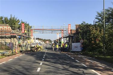 Verplaatsing spoorwegbrug vlot verlopen - Beringen