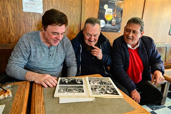 Verzamelaars houden Beringen FC levendig - Beringen