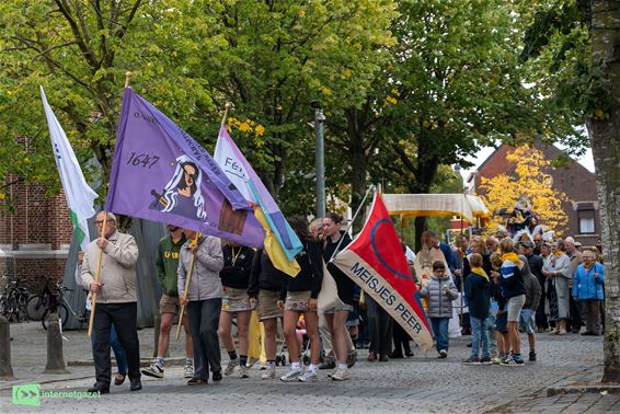 Vestprocessie trekt zondag door Peer - Peer