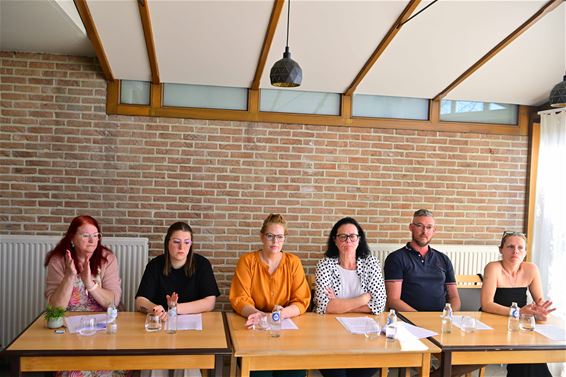 Vier gemeenteraadsleden Vlaams Belang stappen op - Beringen & Leopoldsburg