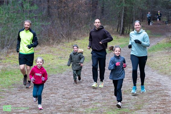 Vierde bosloop lokt veel lopers naar Kolonie - Lommel