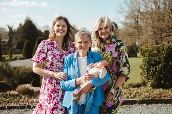 Vier generaties: Johanna meets Johanna - Lommel