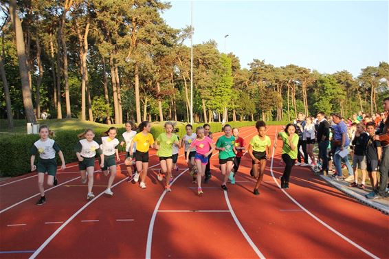 Vijfde Lenteloop lokt bijna 500 deelnemers - Lommel