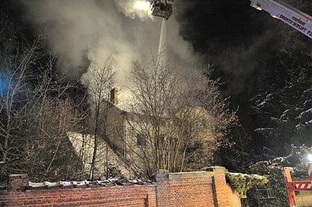 Villa Quintin uitgebrand - Pelt