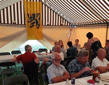 Vlaamse barbecue in wijk 'De Hoek' - Hamont-Achel