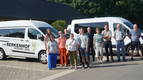 Voetbal voor Berkenhof levert 2 busjes op - Lommel